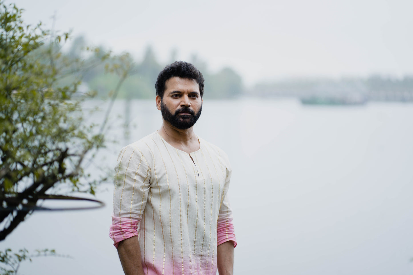 Niyaz Onam Shaded Kasavu Stripe Kurta & Pant Set