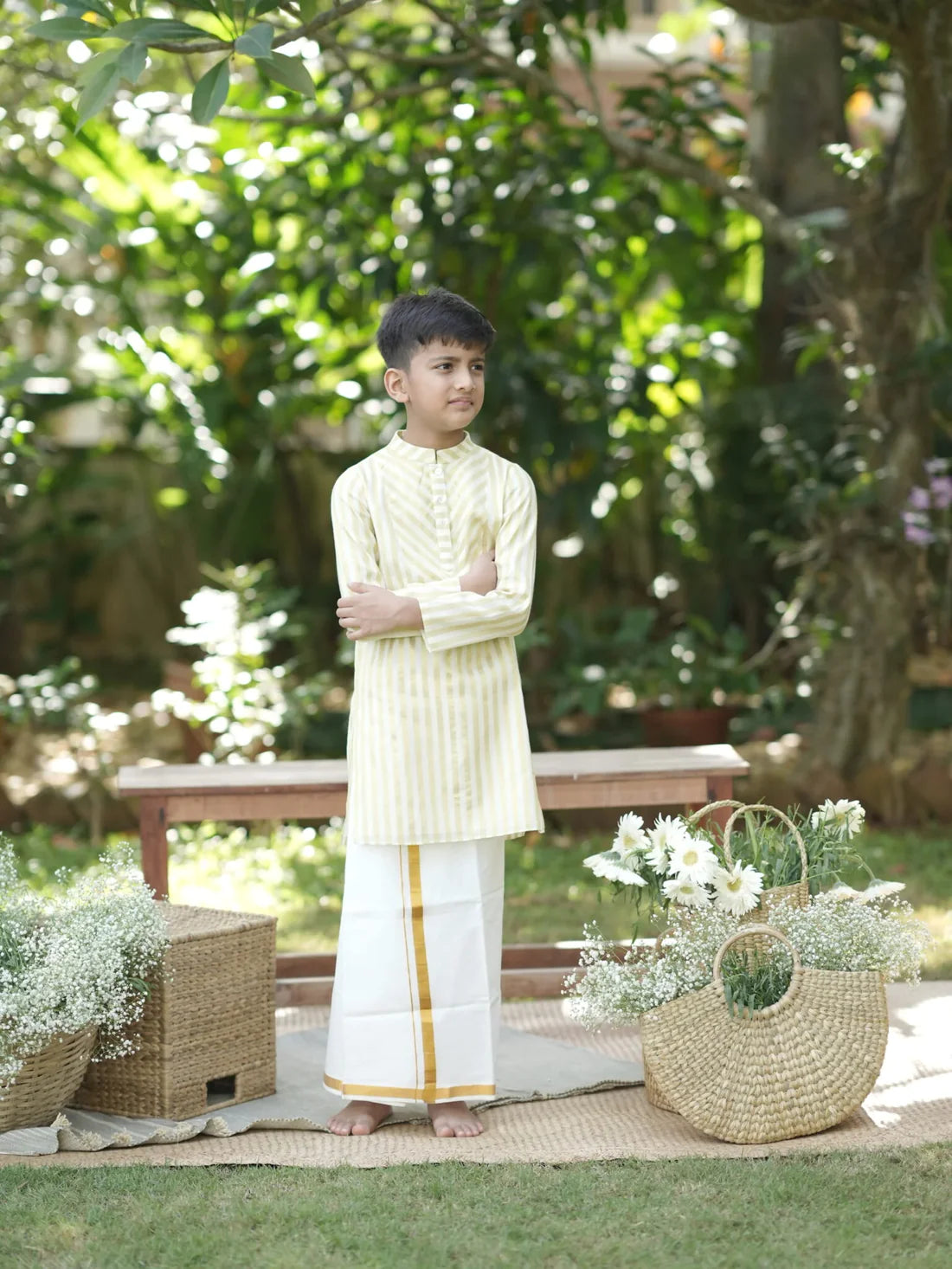 Rowan Onam Kasavu Stripe Kurta