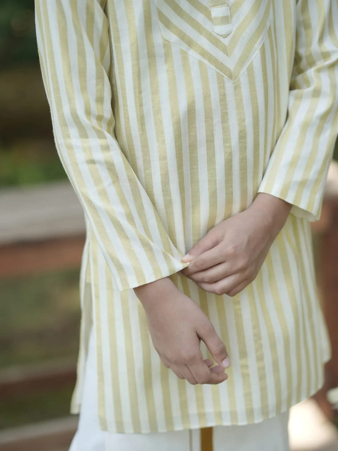 Rowan Onam Kasavu Stripe Kurta