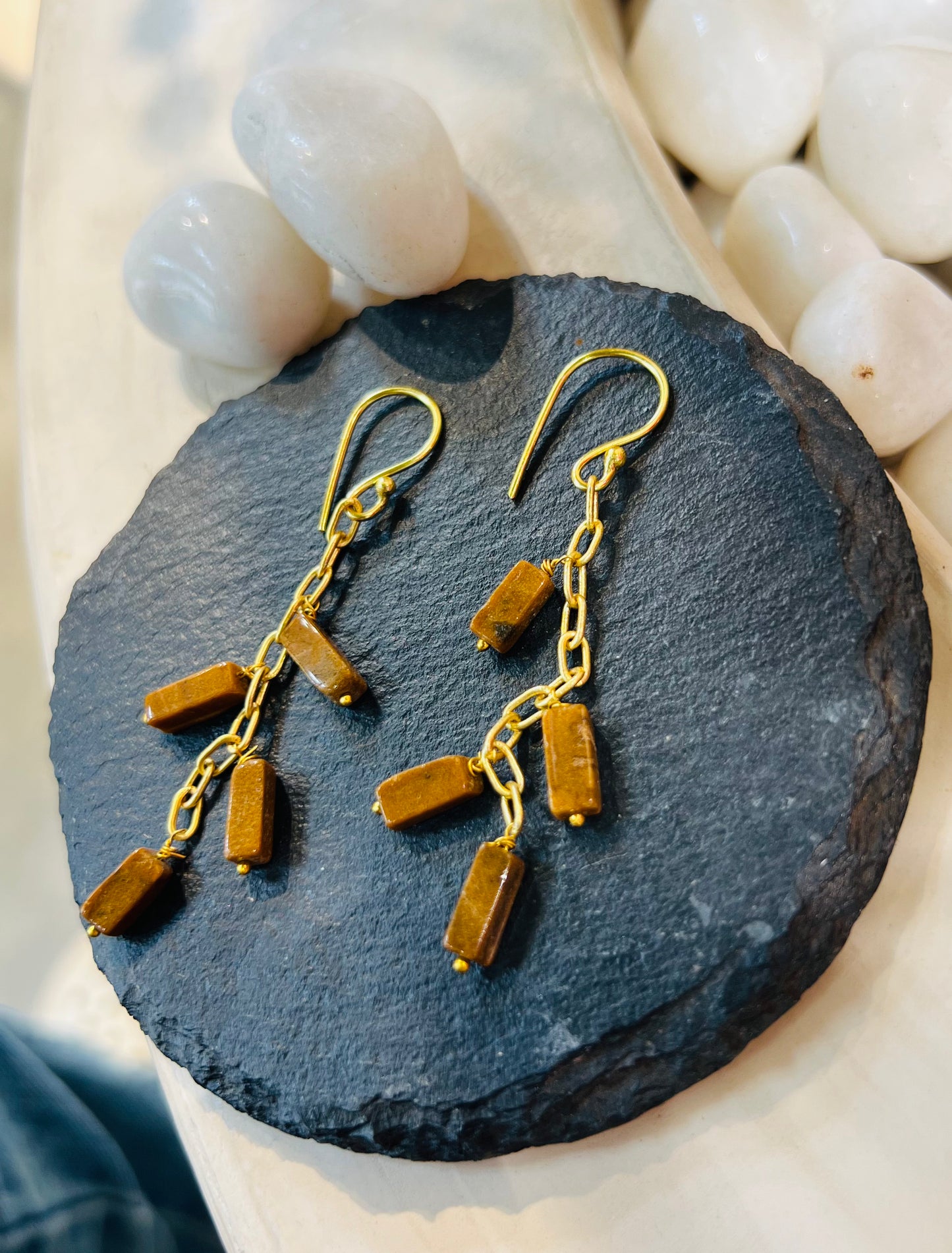STONE EARRINGS