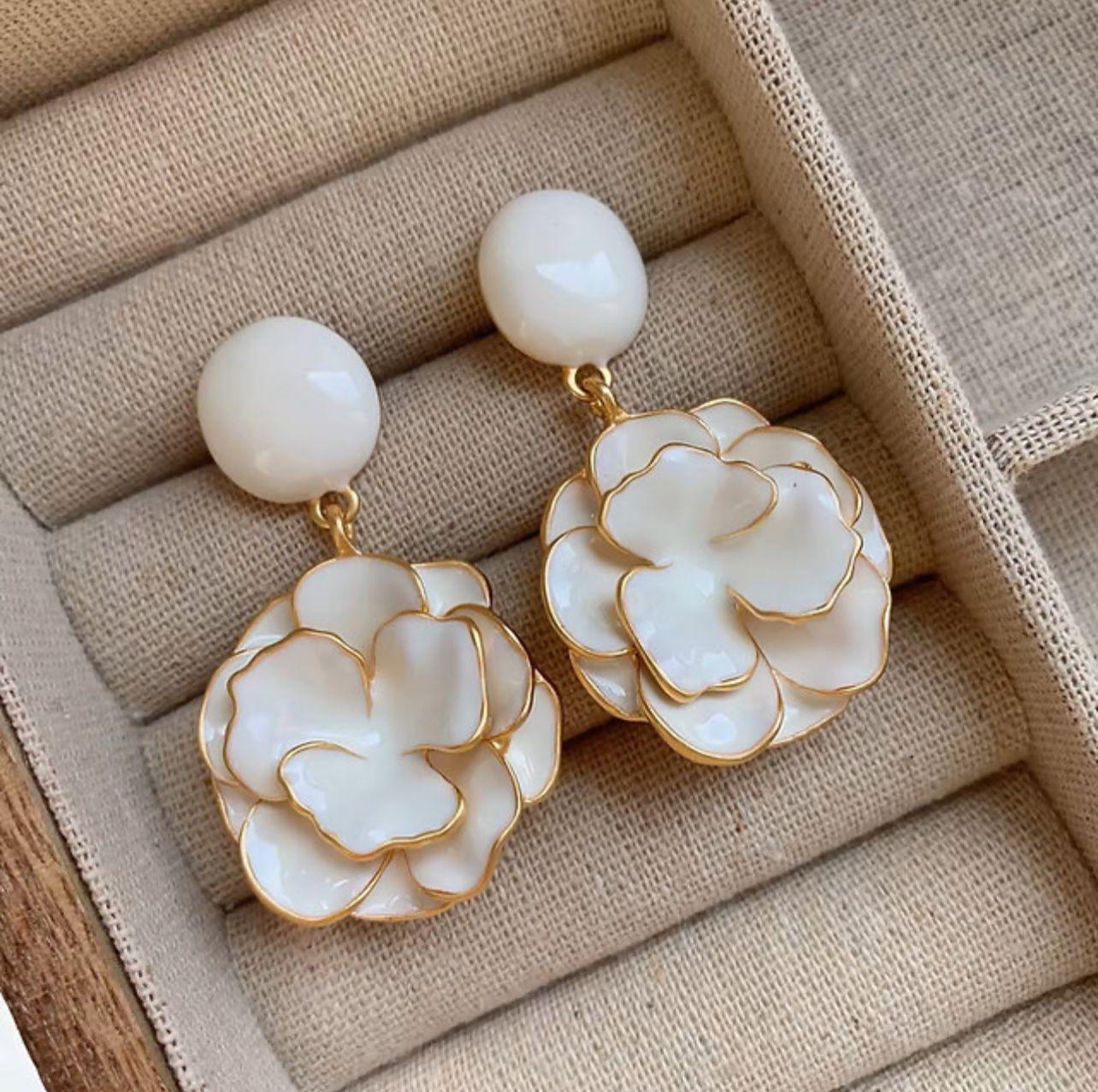 Stellar Bloom Earrings - White