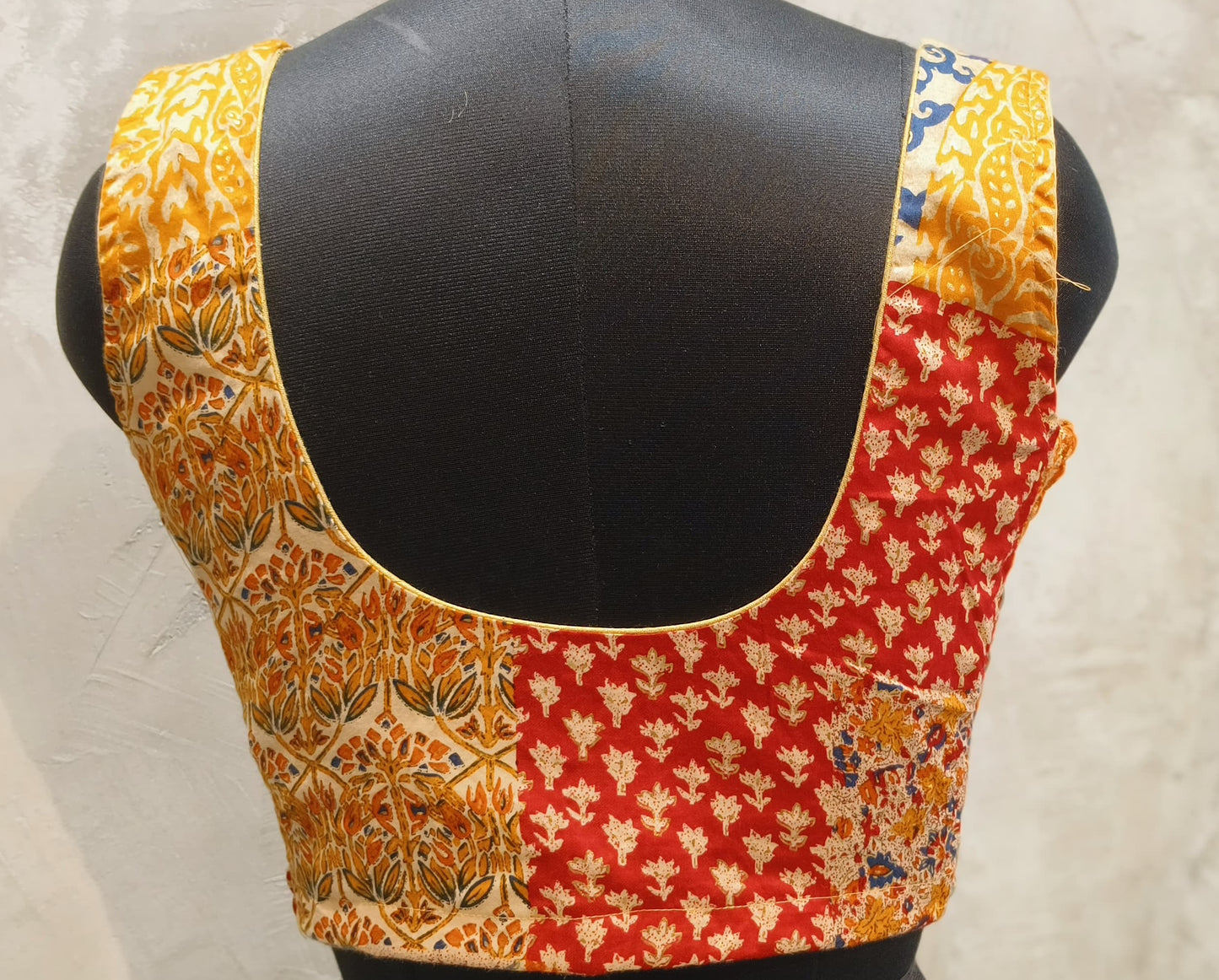 Dhumrika stretch fit elastic Blouse