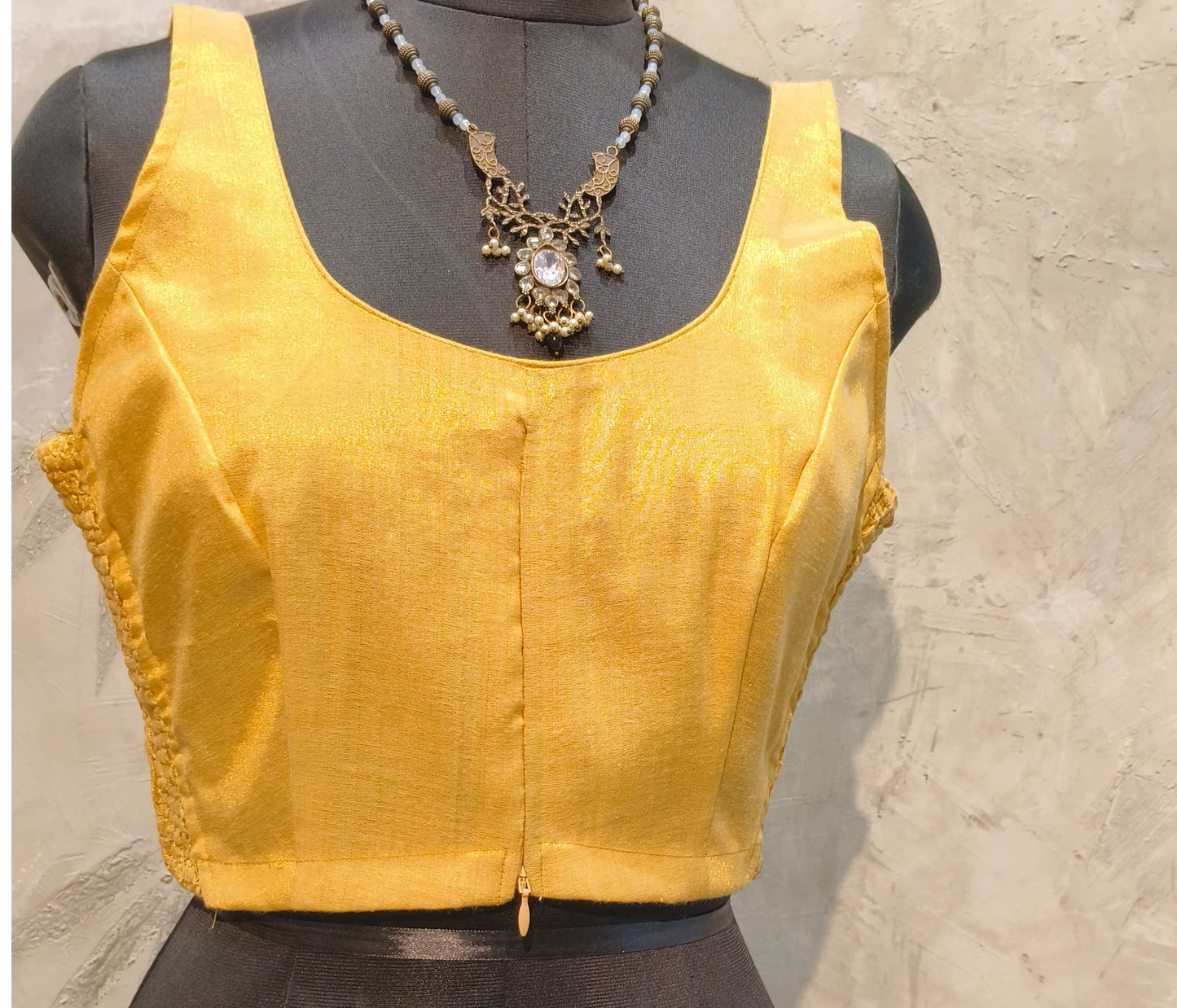 Arunima stretch fit elastic Blouse