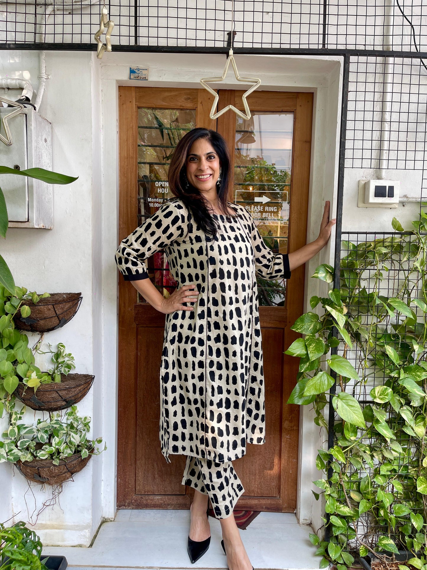 HOUSE OF VANDY CREAM & BLACK PRINTED CO ORDS SET