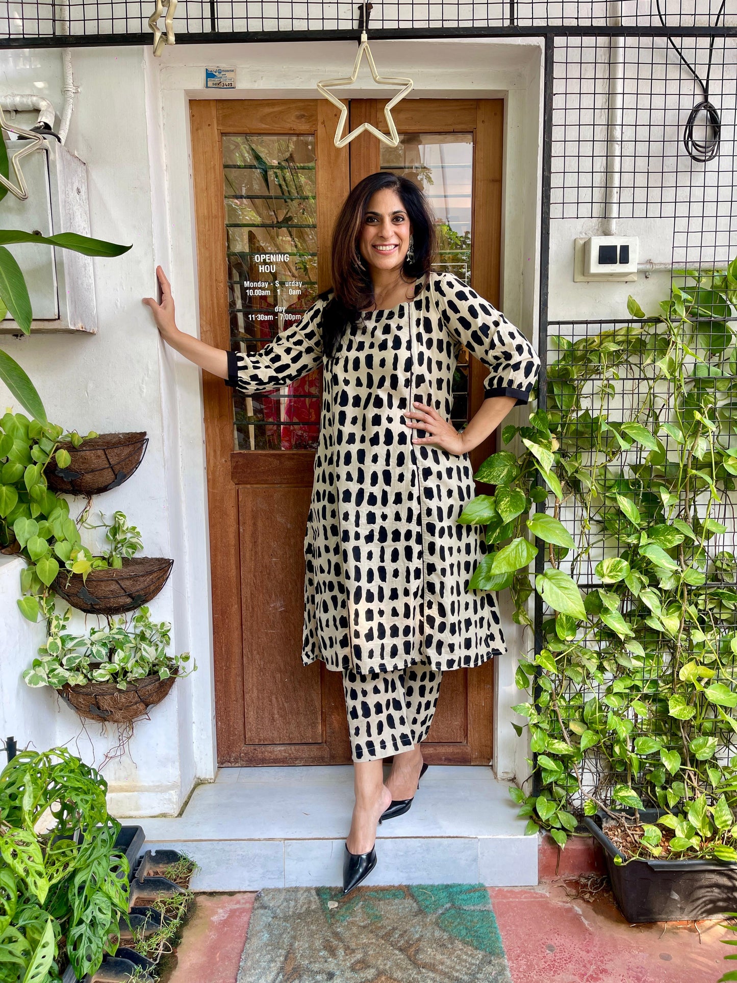 HOUSE OF VANDY CREAM & BLACK PRINTED CO ORDS SET