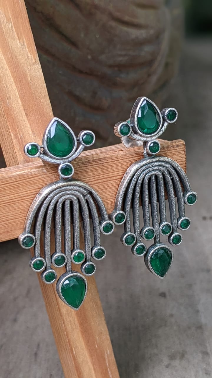 DWISHI | SILVER PLATED STONEWORK STUDS