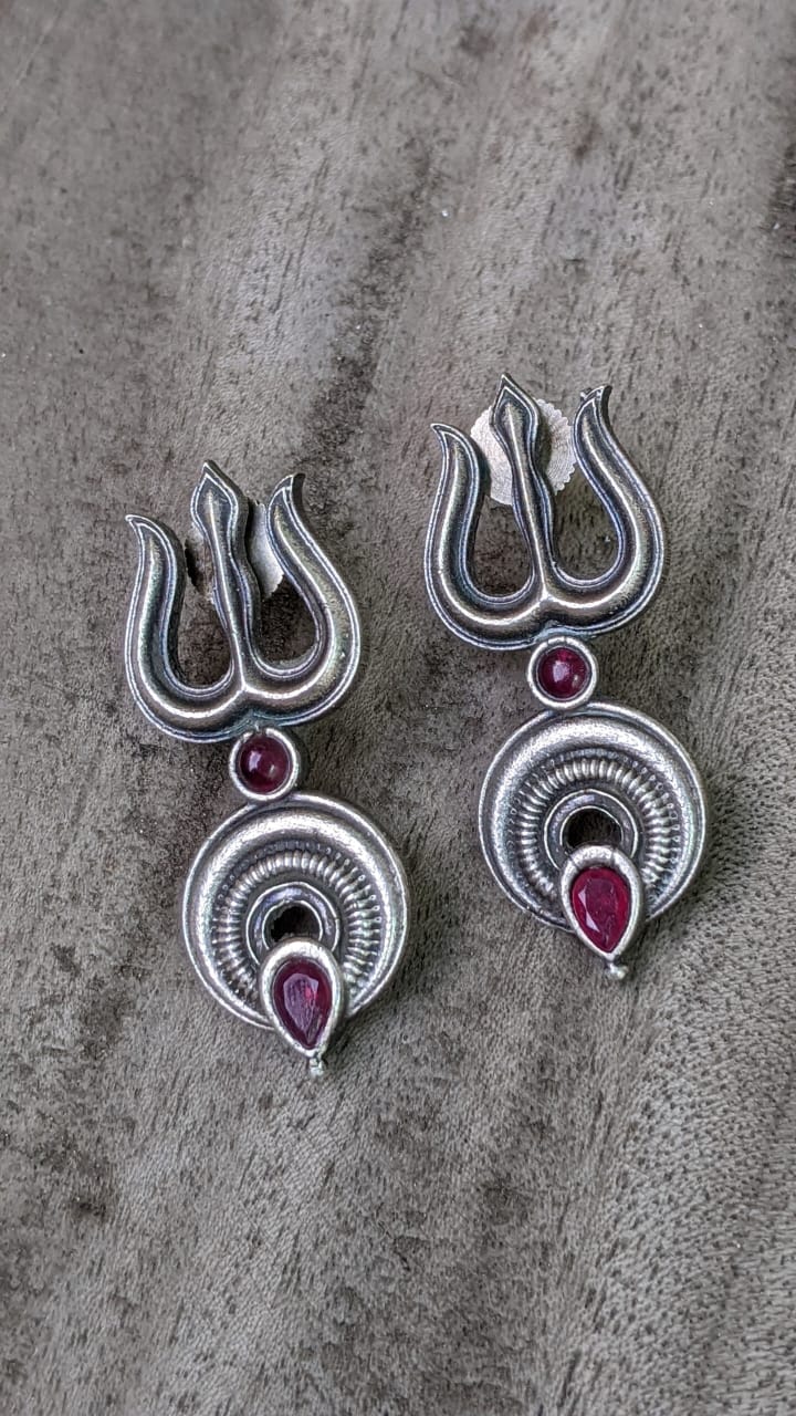 TRISHUL | STATEMENT STUD