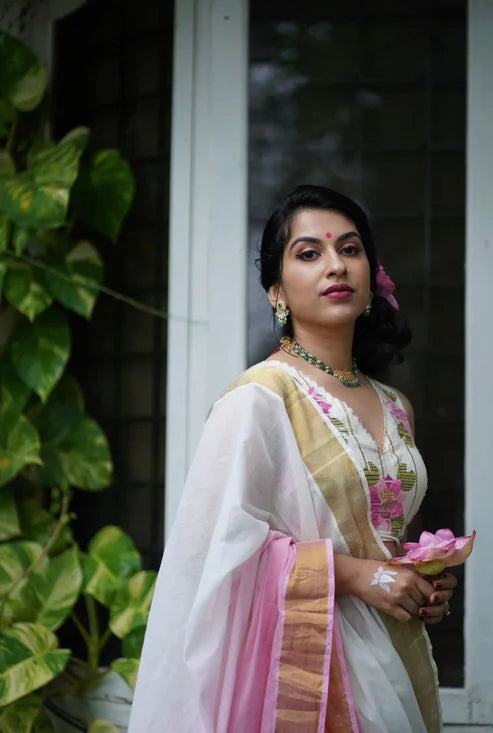 Ann Pink Shaded Kasavu Saree