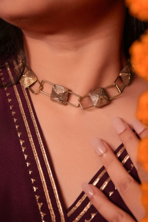Miharu Ishita's Intricate Dokra Statement