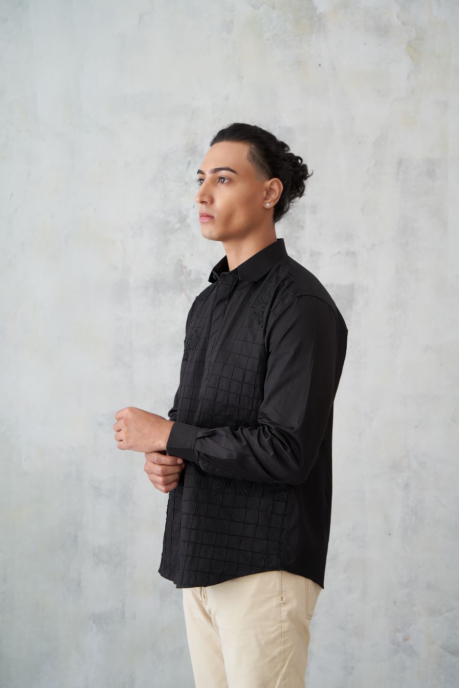 BLACK SQUARE PINTUCK SHIRT