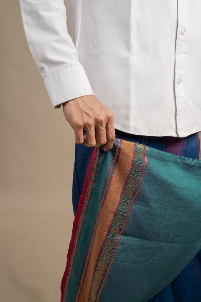 NEER BLUE VESHTI