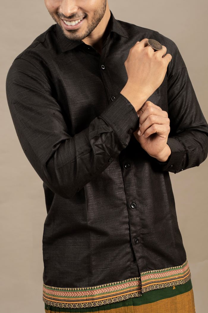 RETRO BLACK SHIRT
