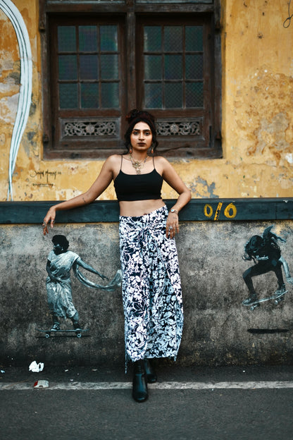 BLACK AND WHITE FLORAL PRINTED WRAP PANT