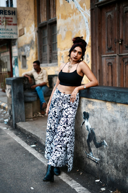 BLACK AND WHITE FLORAL PRINTED WRAP PANT