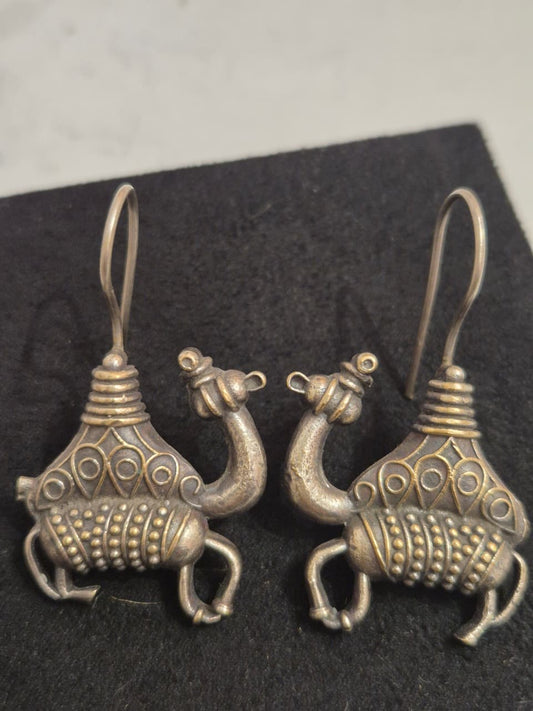 CAMEL HOOKS |SILVER PLATED STATEMENT HOOKS