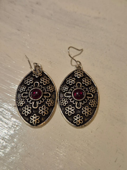 SILVER PLATED STATEMENT HOOKS