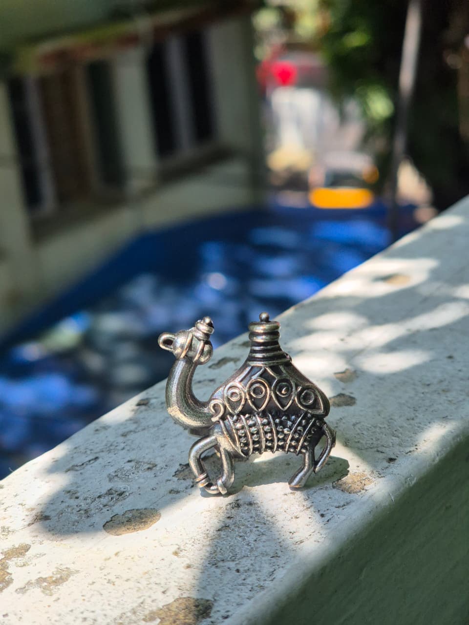 CAMEL FINGER RING