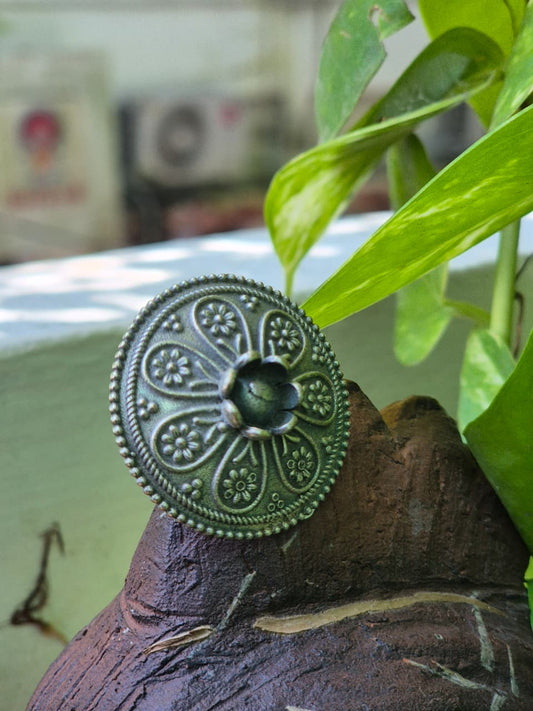 TRIBAL FLORAL BUD RING