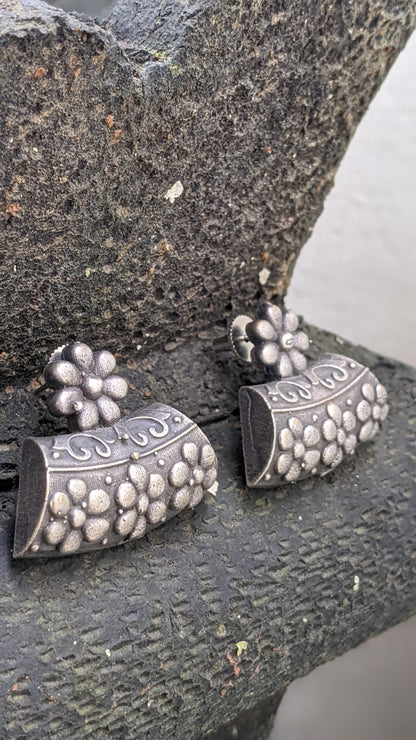 FLORAL CLUTCH | STATEMENT STUD