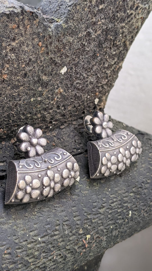 FLORAL CLUTCH | STATEMENT STUD