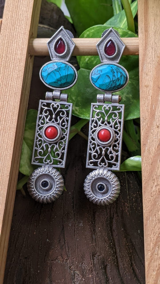 TURQUOISE TRIBAL PLATED STUD
