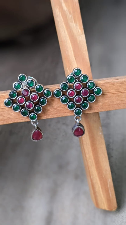 CLUSTER STONE DROP