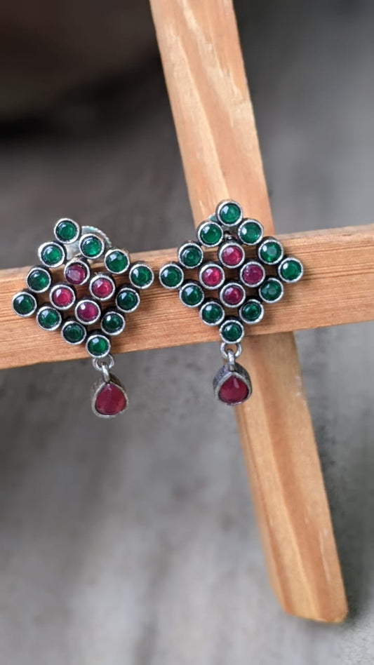 CLUSTER STONE DROP