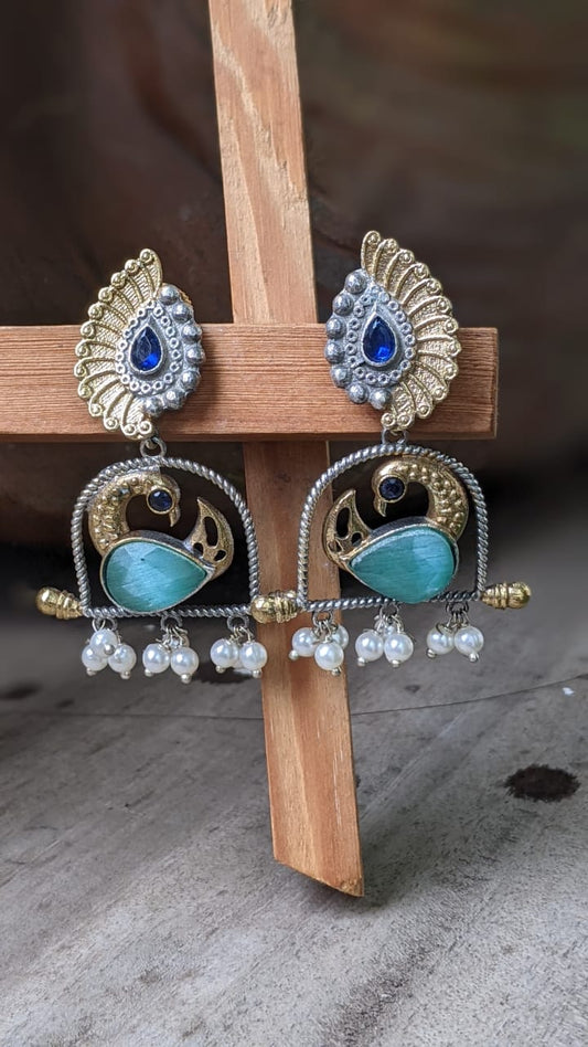 PEACOCK PEARL STATEMENT STUD