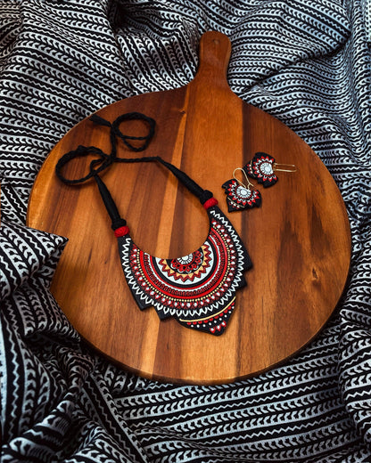 THEYYAM SERIES- DAIVA HAARAM| HANDCRAFTED STATEMENT SET