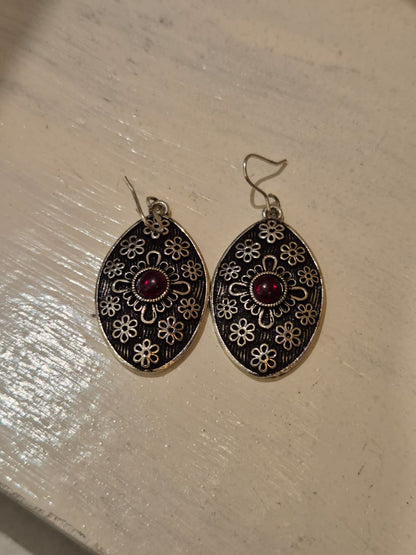SILVER PLATED STATEMENT HOOKS