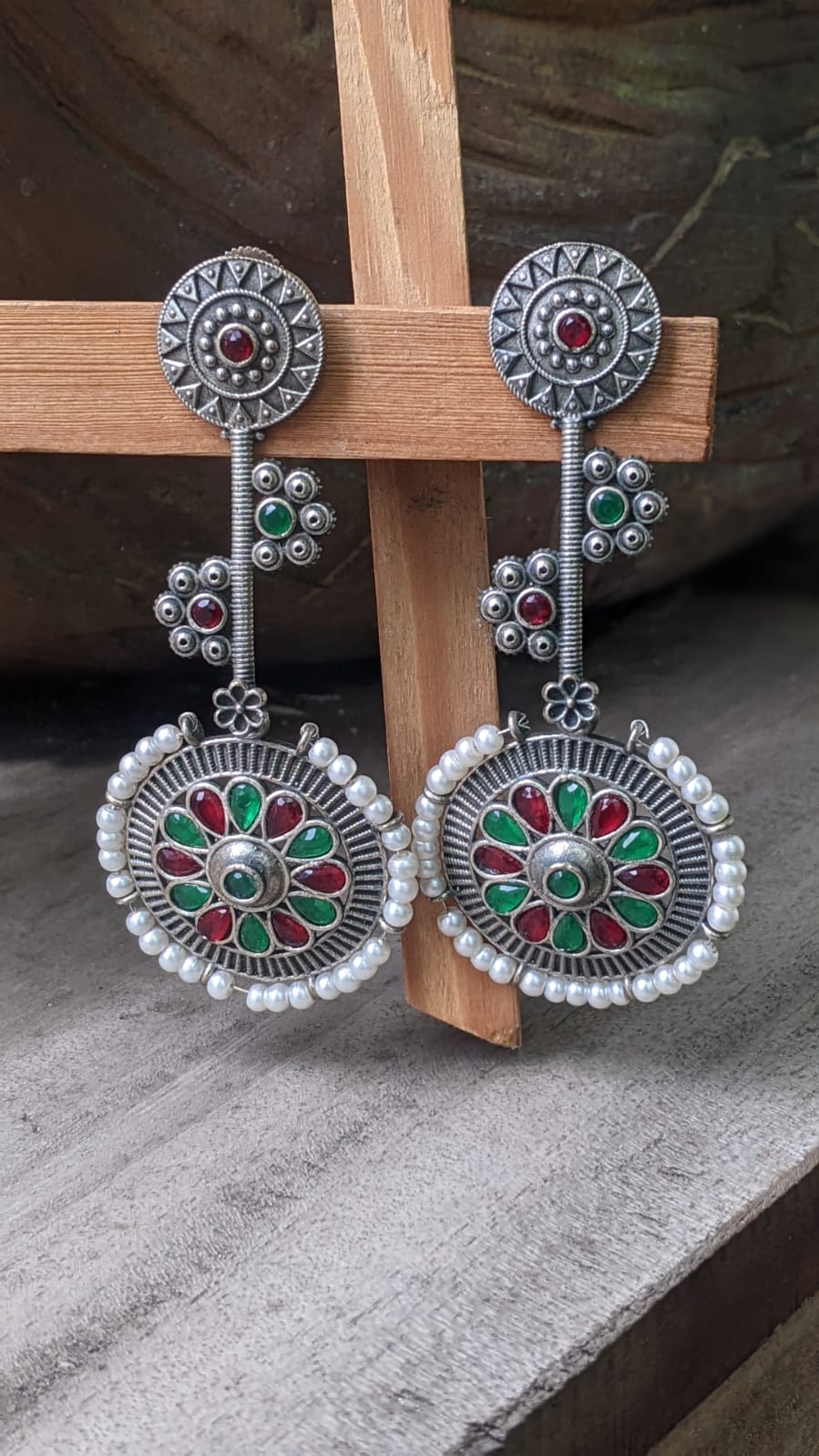 MULTI STONE PEARL CHAKRA STATEMENT STUD