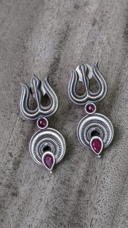 TRISHUL | STATEMENT STUD