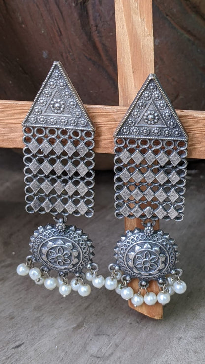 TRIBAL LONG PEARL EARRINGS
