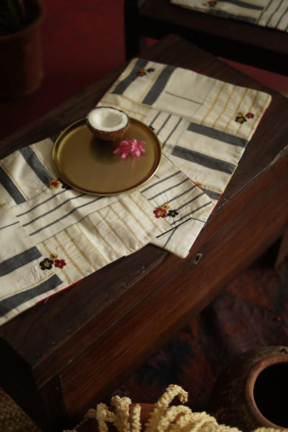 Nira Runner & Placemats – view 2