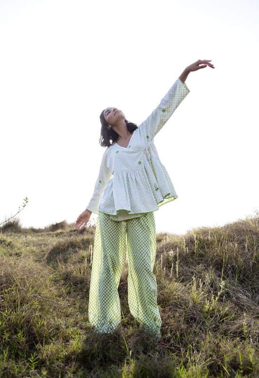 WHITE SIENNA WRAP JACKET