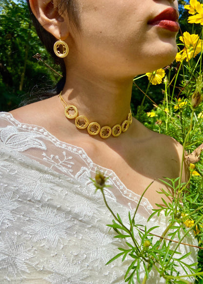 Selēnē Choker