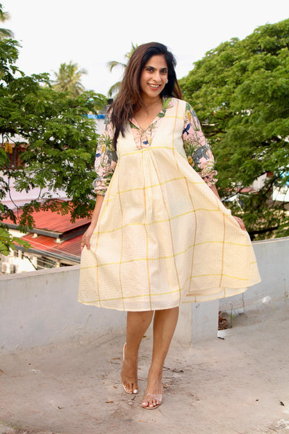 Kattil Onam Resort Collar Dress